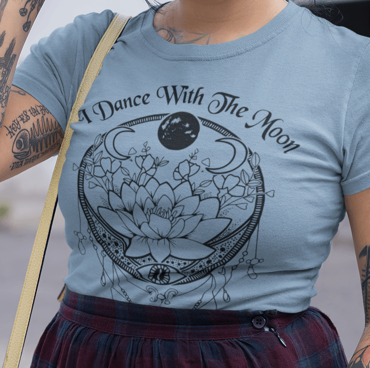 I Dance With the Moon